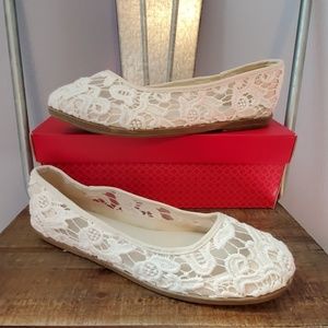 NEW Kelly & Katie Lace Flats